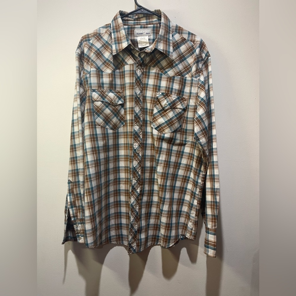 Wrangler Men's Pearl Snap Button Up Dress Shirt Long Sleeved Western Size XL